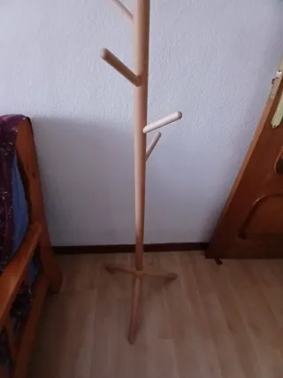 Perchero de madera