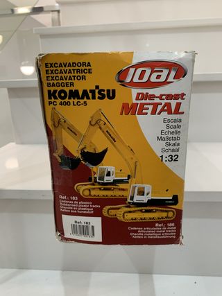Excavadora Komatsu PC400LC-5 1:32 de Joal