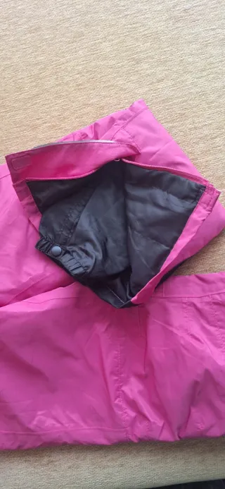 Pantalón de esquí rosa con tirantes