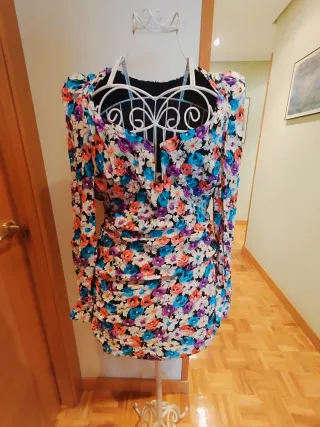 Vestido estampado floral Zara