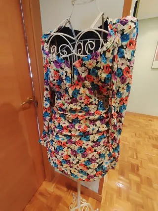 Vestido estampado floral Zara