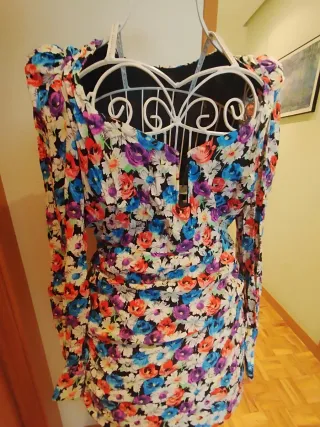 Vestido estampado floral Zara