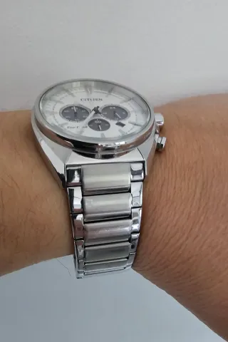 Reloj Citizen Eco-Drive Plata y Blanco