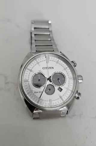 Reloj Citizen Eco-Drive Plata y Blanco