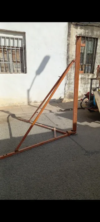 Montacargas eléctrico industrial