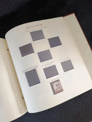 Álbum Clasificador Sellos de Austria