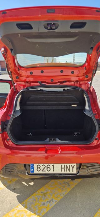 Renault Clio del 2014 en muy buen estado