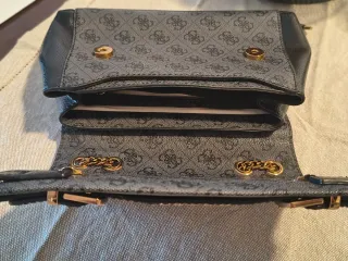 Bolso Guess Negro Cadena Dorada