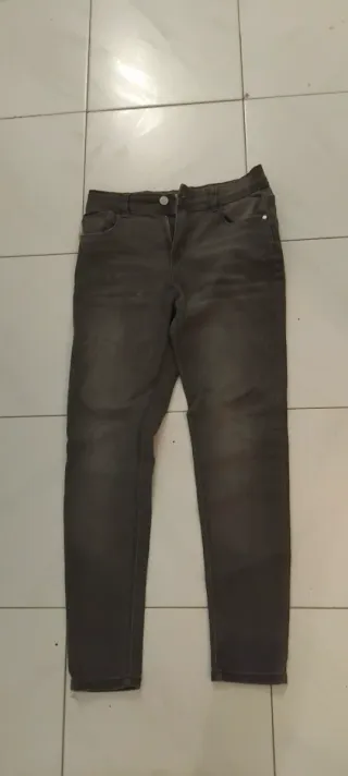 Pantalón vaquero Talla 11-12 años