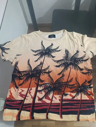 Camiseta Bershka Palmeras Talla M