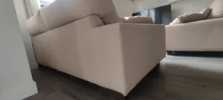 Dos Sofás de 2 plazas beige