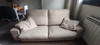 Dos Sofás de 2 plazas beige