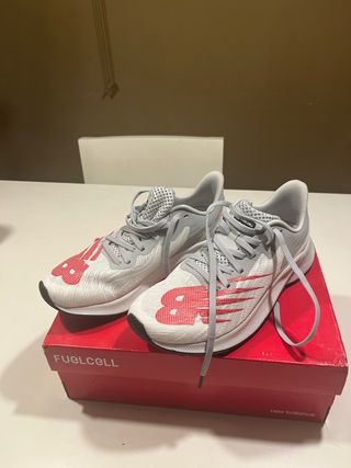 Zapatillas New Balance FuelCell mujer