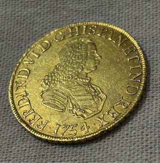FERNANDO VI 8 ESCUDOS LIMA JD DEL AÑO 1754.