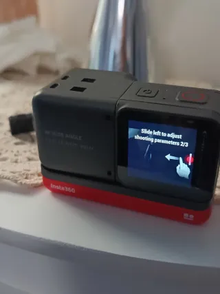 Insta360 ONE R Action Cam + Accessori