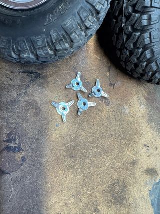 5 Ruedas Crawler Axial Wildpeak M/T 1.9 + llantas