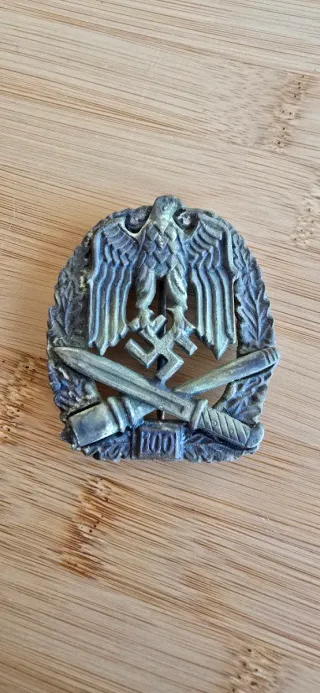 Insignia alemana Tercer Reich águila y esvástica