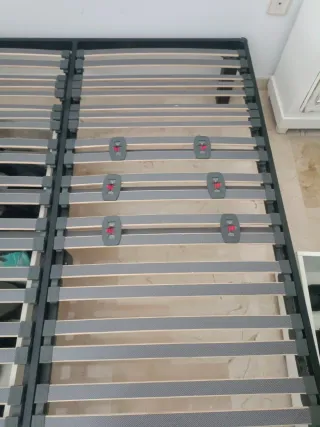 Se vende somier y colchón de matrimonio. 150x200