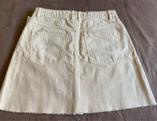 Falda vaquera Pimkie abotonada amarilla T.36