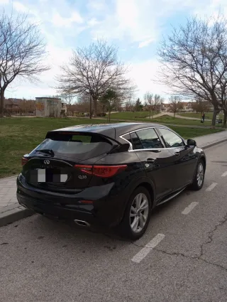 Infiniti Q30 PREMIUM 2.2 170CV Diesel - Automático