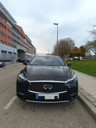 Infiniti Q30 PREMIUM 2.2 170CV Diesel - Automático