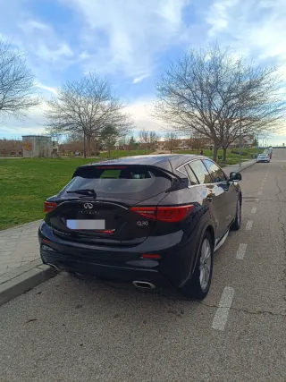 Infiniti Q30 PREMIUM 2.2 170CV Diesel - Automático