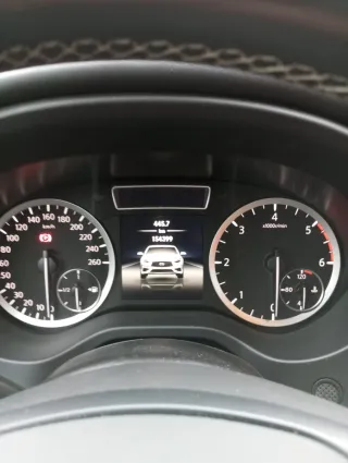 Infiniti Q30 PREMIUM 2.2 170CV Diesel - Automático