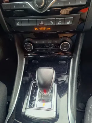 Infiniti Q30 PREMIUM 2.2 170CV Diesel - Automático