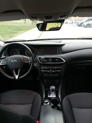 Infiniti Q30 PREMIUM 2.2 170CV Diesel - Automático