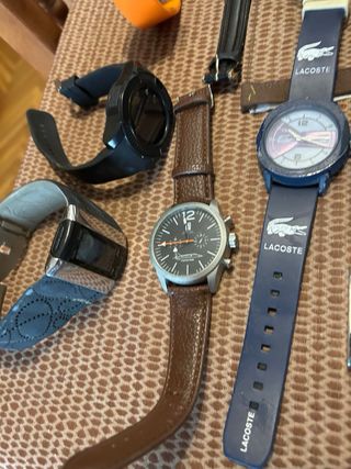 22 relojes de pulsera de varias marcas