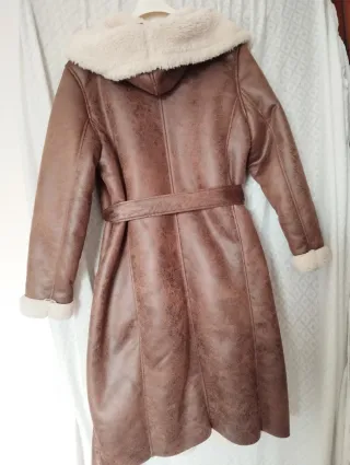 Montone Calliope marrone con interno beige