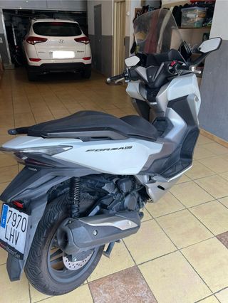 HONDA FORZA 300 2020 — COMO NUEVA