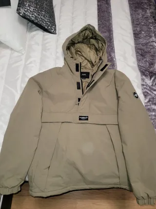 Cazadora Canguro Pull&Bear Talla M Beige