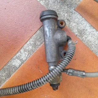 Bomba y pinza freno trasero Suzuki RMX 50