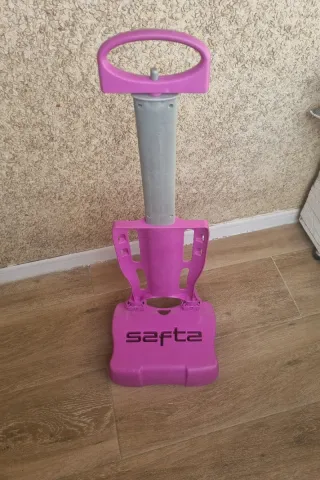 Carrito mochila cole, tiene 2alturas. Marca: Safta