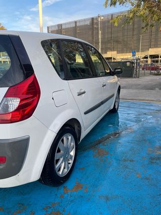 Renault Scenic 2010