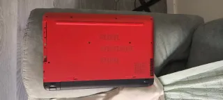 HP Pavilion 15-ab102ns Rojo y Negro