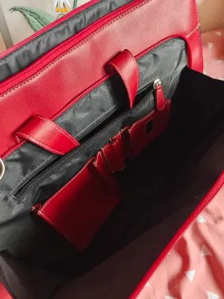 Bolso portátil rojo