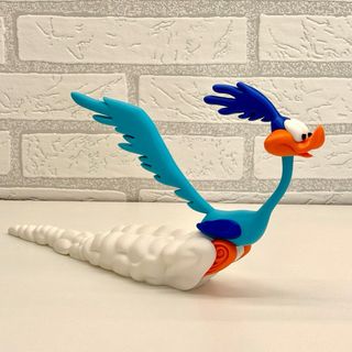 Figuras Coyote y Correcaminos