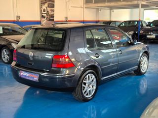 Volkswagen Golf 1.6 Conceptline 105CV