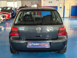 Volkswagen Golf 1.6 Conceptline 105CV