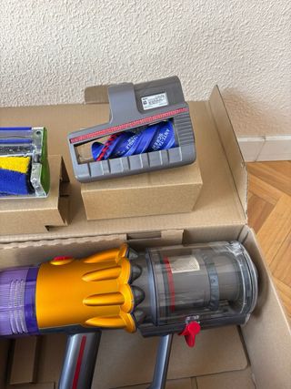 Dyson V12 TOP