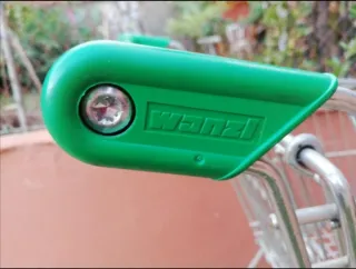 Carro de supermercado metálico