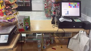 Nevera,estanterias,ordenador todo conjunto!!