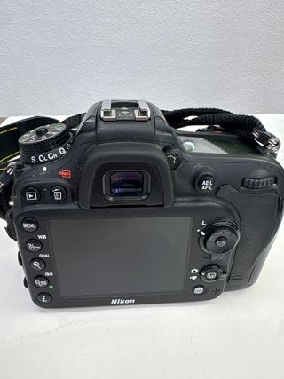 Cámara Digital Réflex Nikon D7200 + Objetivo 18-140mm