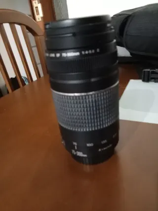 Canon 77D + 2 objetivos + trípode