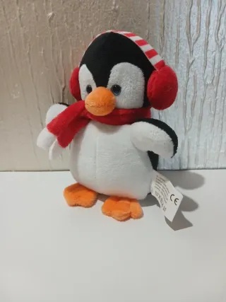 Peluche Pingüino con bufanda y orejeras, 15cm aprx