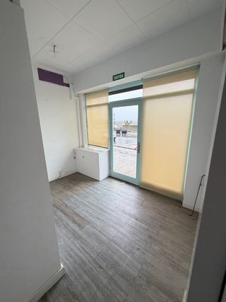 Alquilo local ideal para estética y oficinas