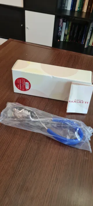 Pinza Ensalada Bugatti Molla Kiss