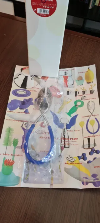 Pinza Ensalada Bugatti Molla Kiss